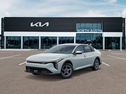 New 2025 Kia K4 LXS