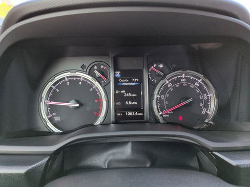 Used 2020 Toyota 4Runner Limited image 15