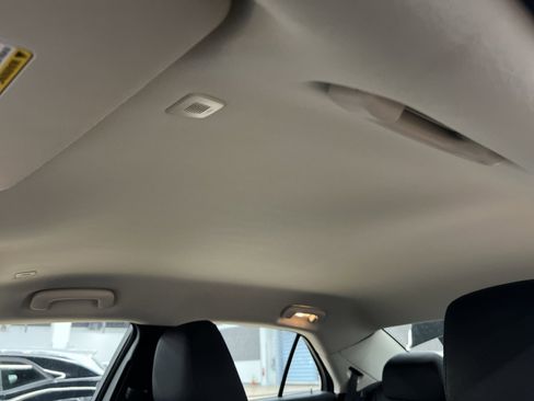 Used 2023 Chrysler 300 Touring image 20