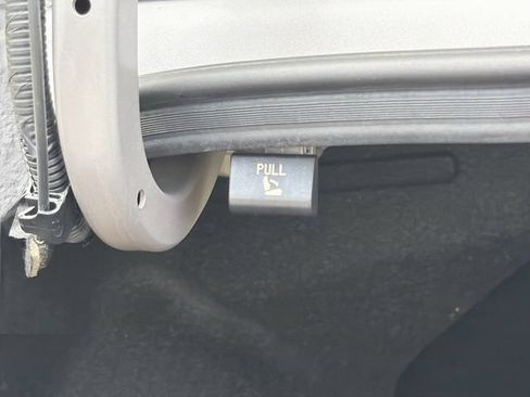 Used 2021 Hyundai Elantra SE FWD image 13