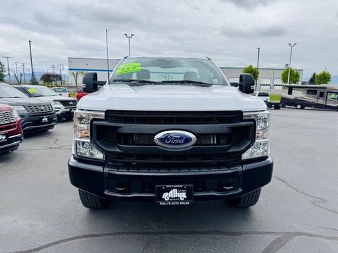 Used 2022 Ford F250 XL w/ Power Equipment Group AWD/4WD image 2