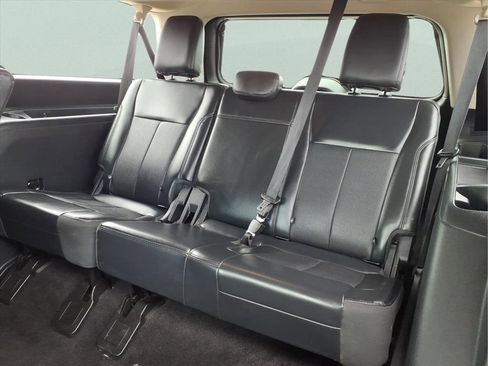 Used 2022 Ford Expedition Max XLT image 19