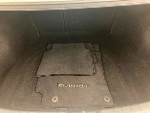 Used 2019 Hyundai Elantra SE w/ Cargo Package FWD image 40
