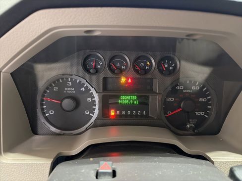 Used 2010 Ford F250 XL image 16