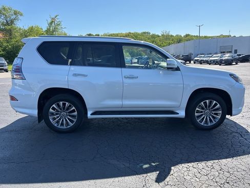 Used 2021 Lexus GX 460 Luxury w/ Accessory Package AWD/4WD image 6