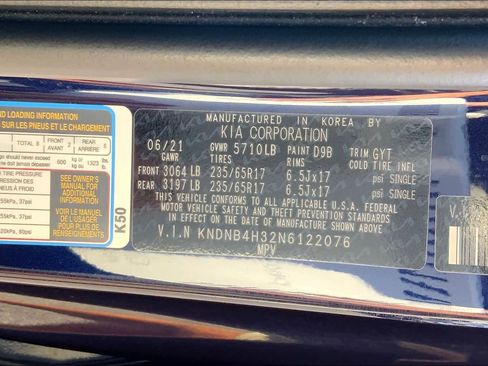 Used 2022 Kia Carnival LX image 36