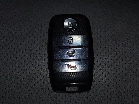 Used 2016 Kia Sorento SX FWD image 32