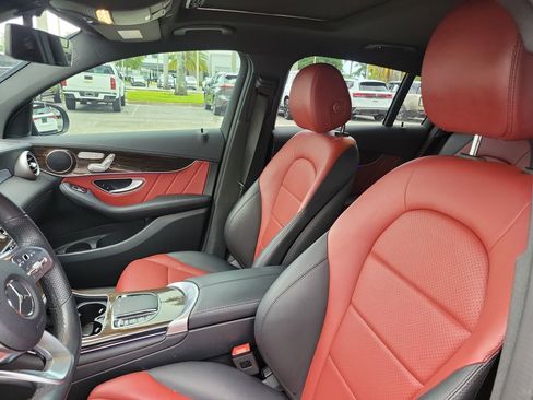 Used 2023 Mercedes-Benz GLC 300 4MATIC Coupe image 23