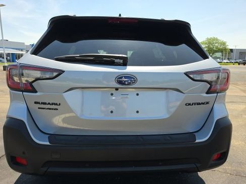 Used 2025 Subaru Outback Onyx Edition AWD/4WD image 7