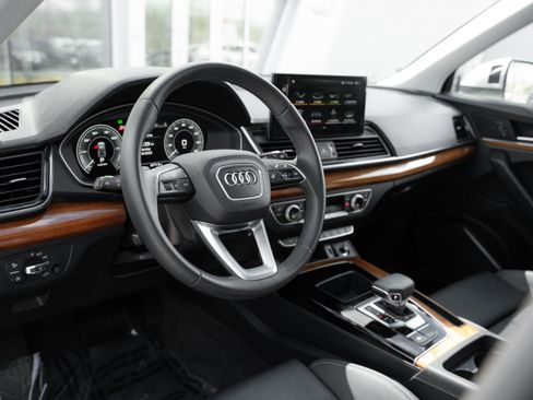 Certified 2023 Audi Q5 e Premium w/ Convenience Package image 10