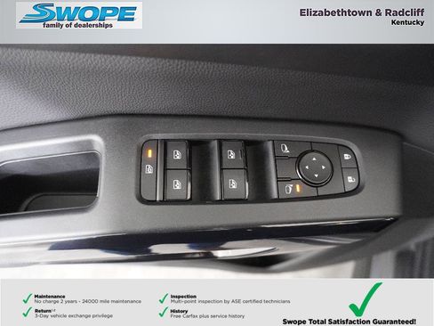 Used 2025 Nissan Pathfinder SV image 15