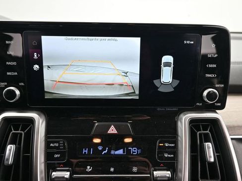 Used 2023 Kia Sorento S image 18