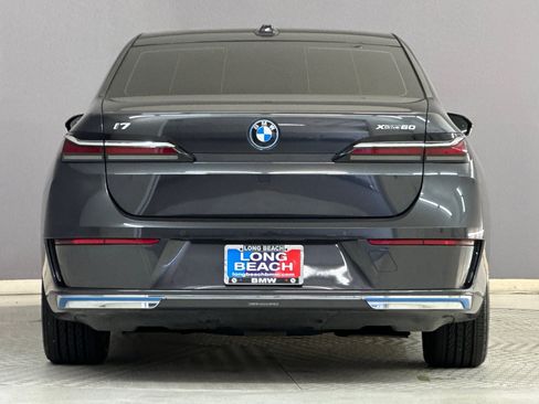 Certified 2023 BMW i7 xDrive60 AWD/4WD image 9