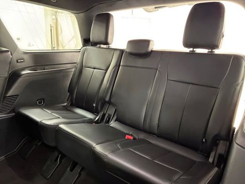 Used 2021 Ford Expedition XLT AWD/4WD image 18