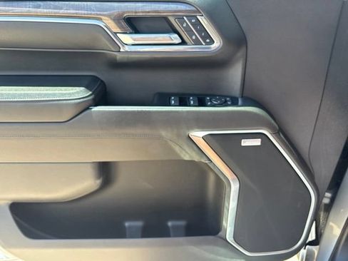 Used 2024 Chevrolet Silverado 1500 LTZ w/ LTZ Premium Package AWD/4WD image 19