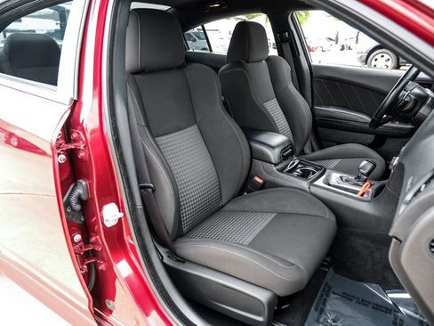 Used 2022 Dodge Charger R/T w/ Blacktop Package RWD image 33