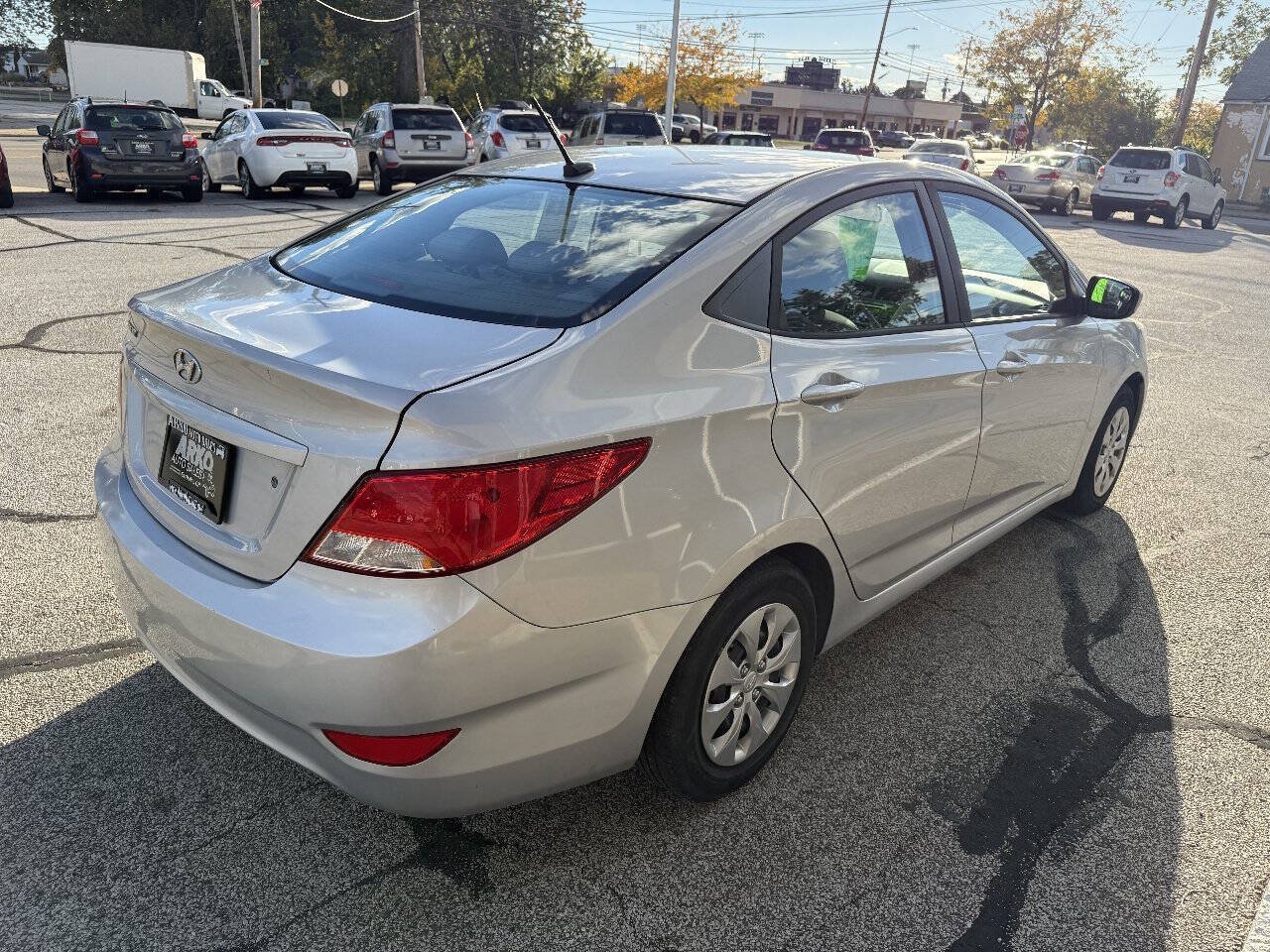 Used 2017 Hyundai Accent SE FWD image 9