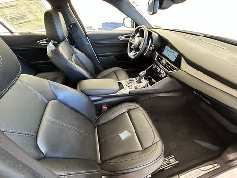 New 2025 Alfa Romeo Giulia image 12