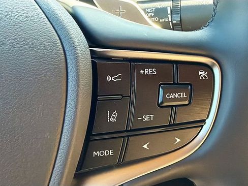 Used 2025 Lexus ES 350 Ultra Luxury w/ Accessory Package (Z1) image 39