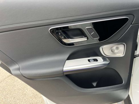 Certified 2025 Mercedes-Benz GLC 300 4MATIC image 15