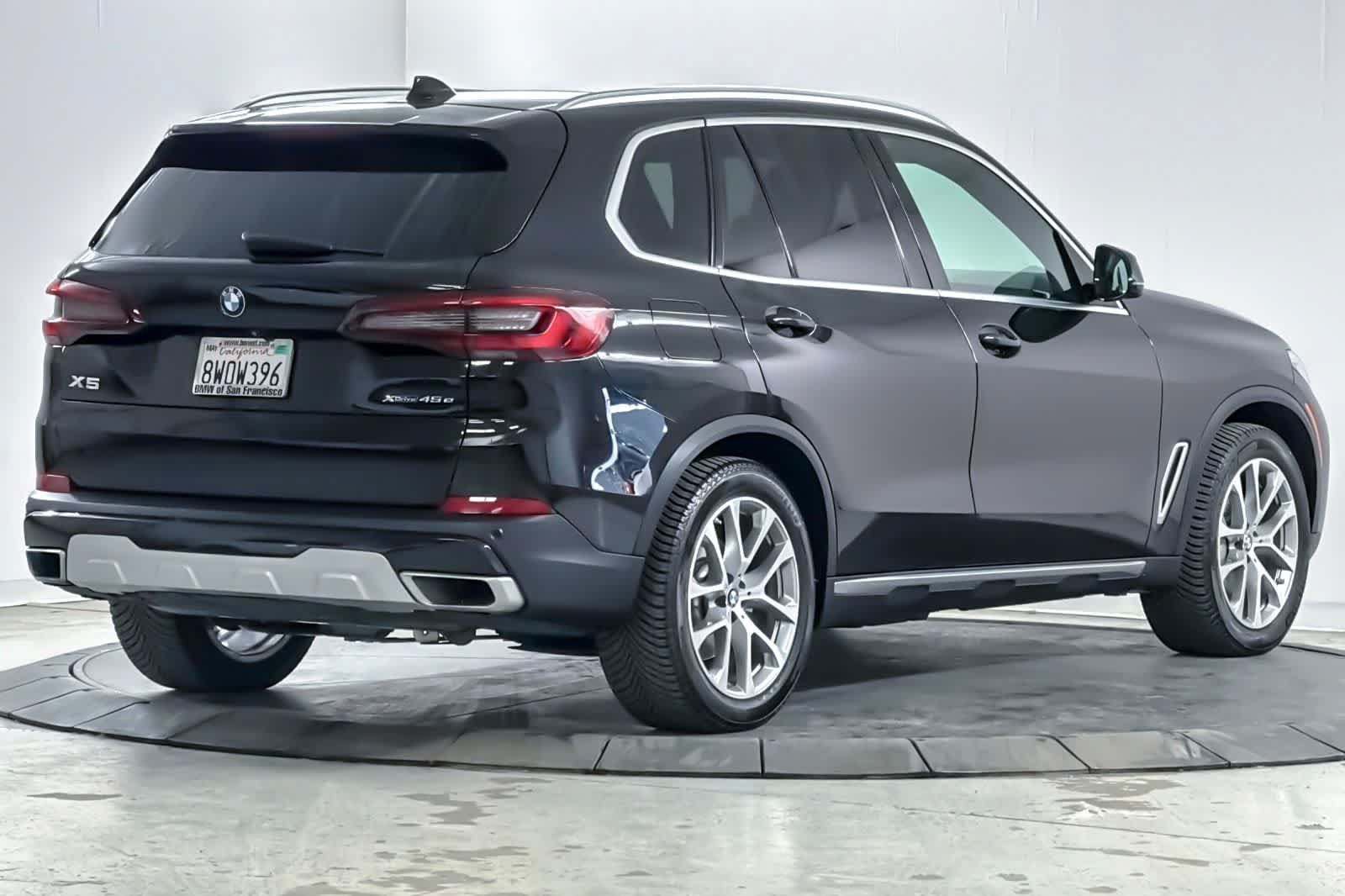 Used 2021 BMW X5 xDrive45e w/ Premium Package 2 AWD/4WD image 2