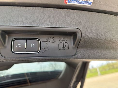 Used 2023 Ford Explorer XLT w/ Equipment Group 202A image 25