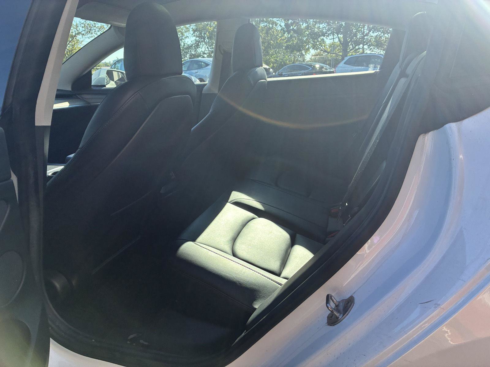 Used 2022 Tesla Model 3 Long Range AWD/4WD image 14