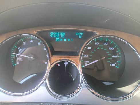 Used 2011 Buick Enclave CXL AWD/4WD image 6