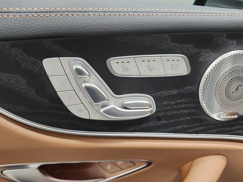 Used 2021 Mercedes-Benz E 450 4MATIC Cabriolet image 28
