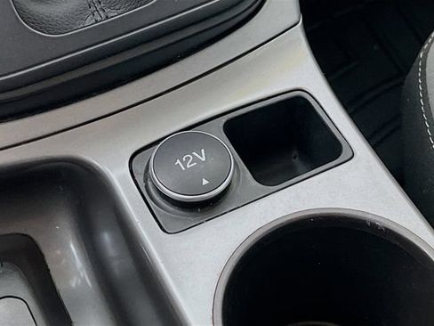 Used 2016 Ford Escape SE w/ Equipment Group 201A FWD image 19