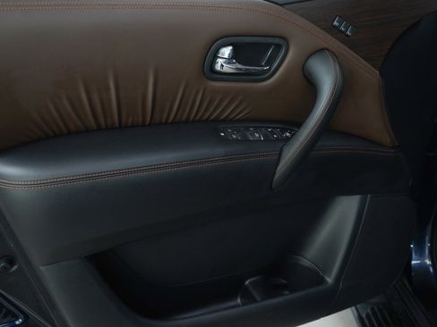 Used 2020 Nissan Armada Platinum w/ Platinum Reserve Package image 27