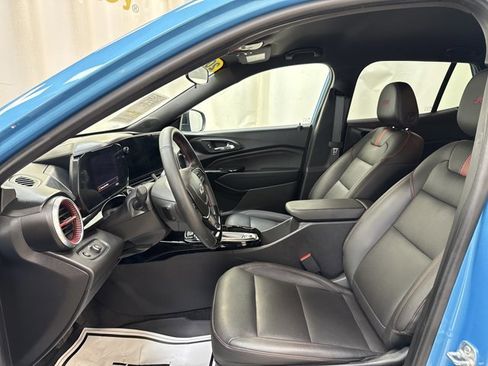 Used 2025 Chevrolet Trax RS w/ Driver Confidence Package image 12