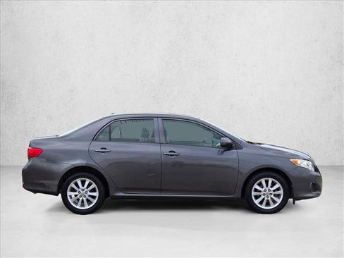 Used 2009 Toyota Corolla LE FWD image 3