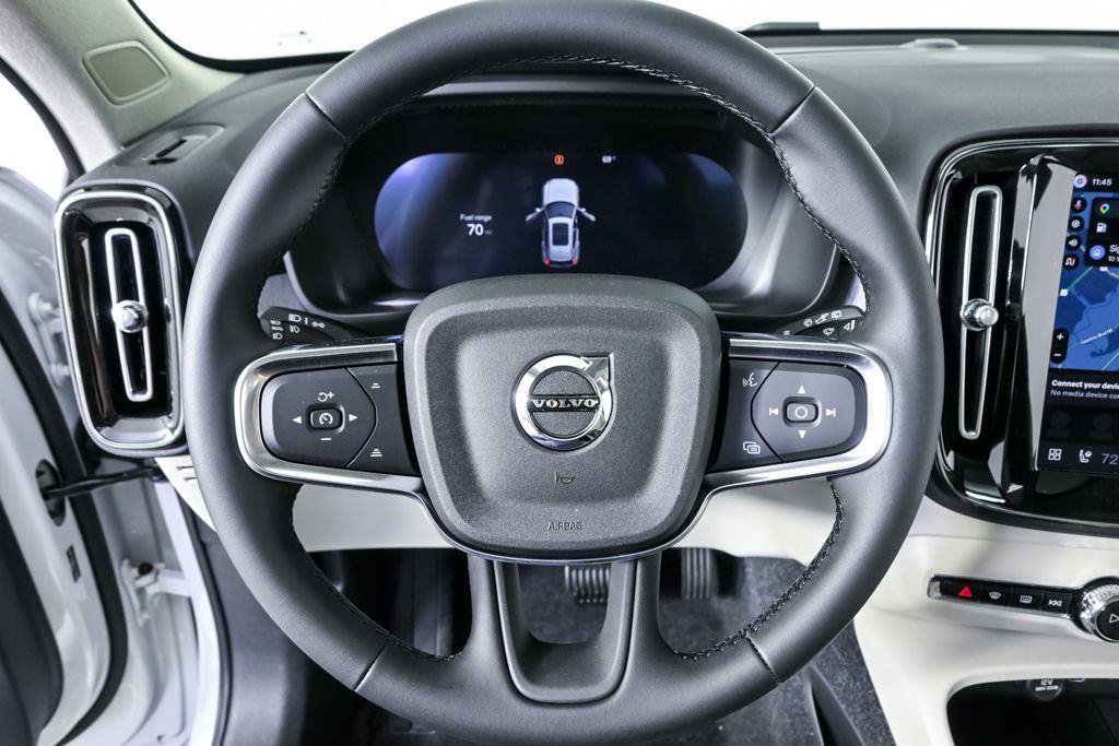 Used 2026 Volvo XC40 B5 Plus w/ Protection Package Premier AWD/4WD image 8