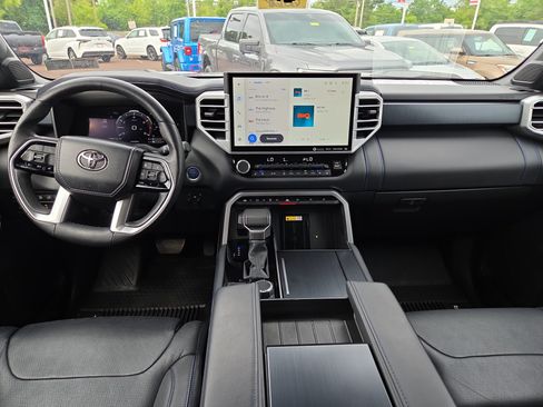 Used 2023 Toyota Tundra Platinum AWD/4WD image 20