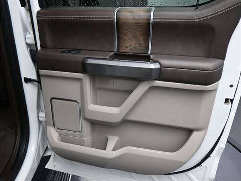 Used 2020 Ford F150 Limited image 36