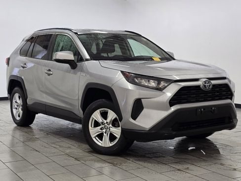 Certified 2021 Toyota RAV4 LE image 2