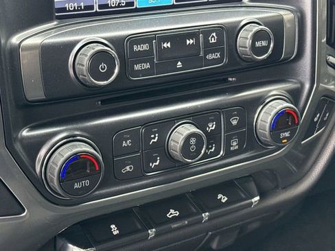 Used 2018 Chevrolet Silverado 1500 LT w/ Redline Edition AWD/4WD image 22