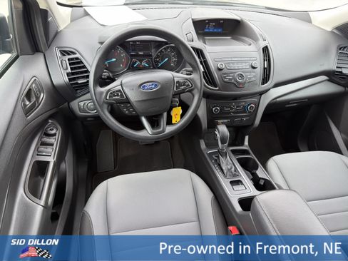 Used 2019 Ford Escape S image 8