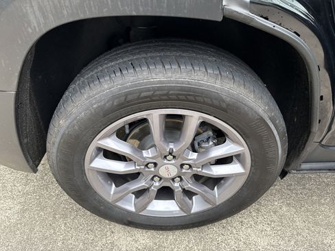 Used 2023 GMC Terrain SLT AWD/4WD image 17