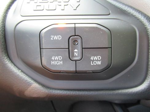 New 2026 RAM 3500 Big Horn AWD/4WD image 28