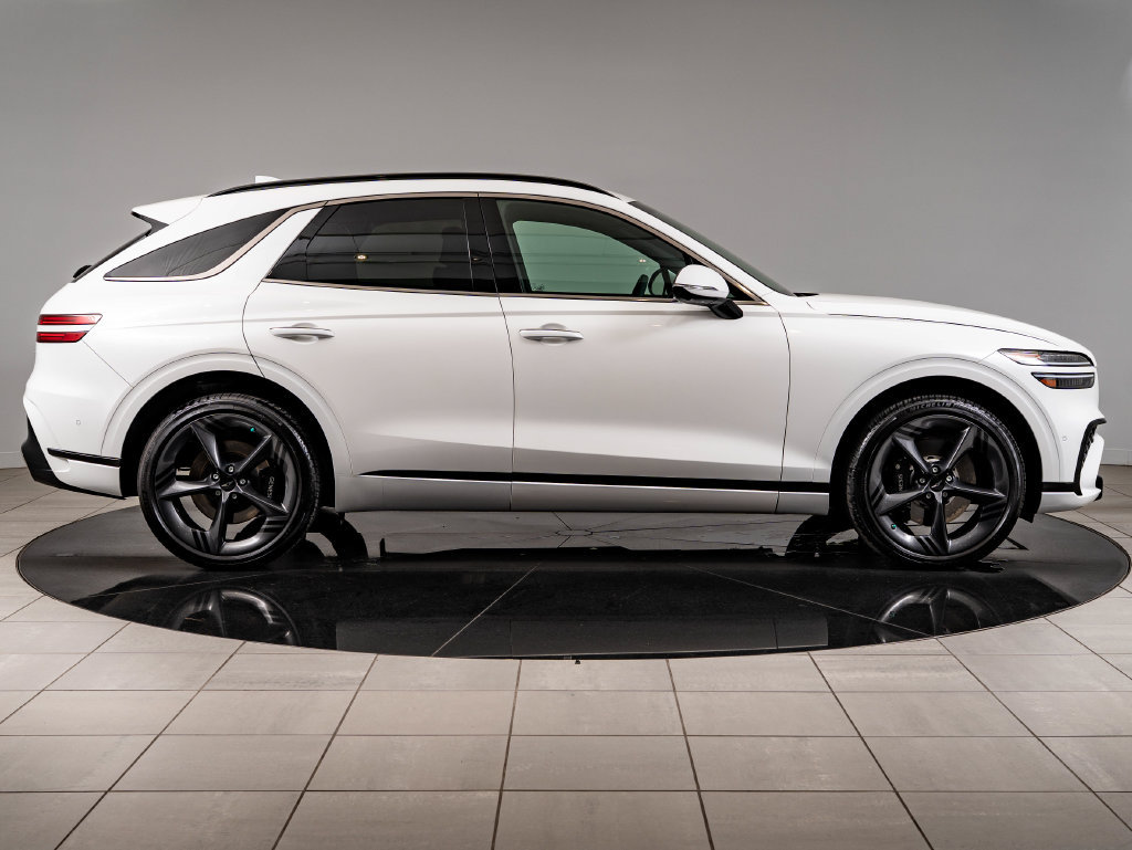 Used 2026 Genesis GV70 2.5T Sport Prestige AWD/4WD image 11