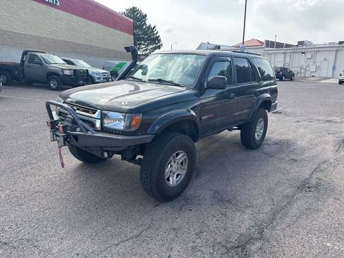 Used 2002 Toyota 4Runner SR5 AWD/4WD image 1