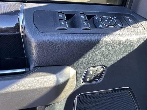 Used 2022 Ford F350 Platinum w/ Tremor Off-Road Package image 13