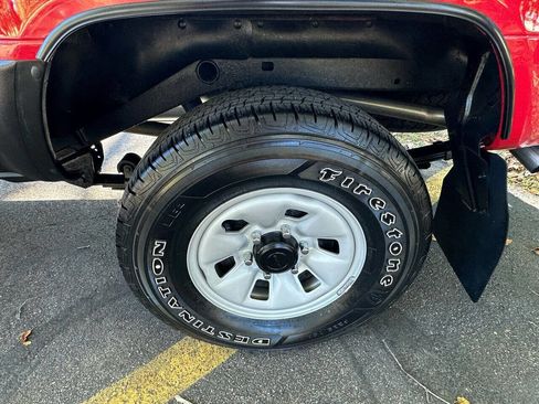 Used 1988 Toyota Pickup 4x4 Regular Cab image 13