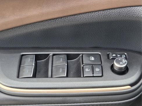Certified 2023 Toyota Crown AWD/4WD image 15