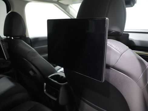 Used 2025 Kia Carnival SX Prestige FWD image 23