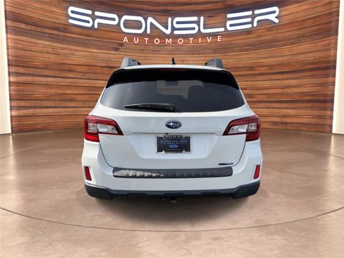 Used 2016 Subaru Outback 3.6R Limited AWD/4WD image 5