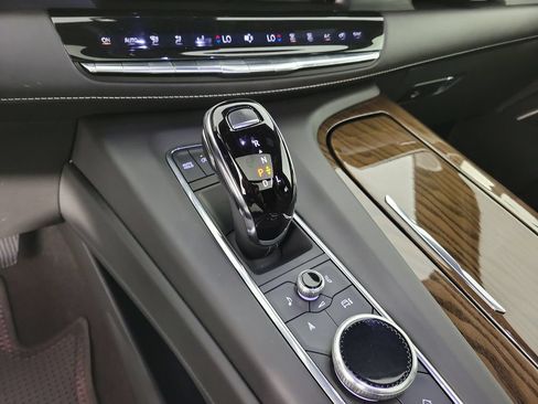 Used 2023 Cadillac Escalade ESV Premium Luxury Platinum AWD/4WD image 30