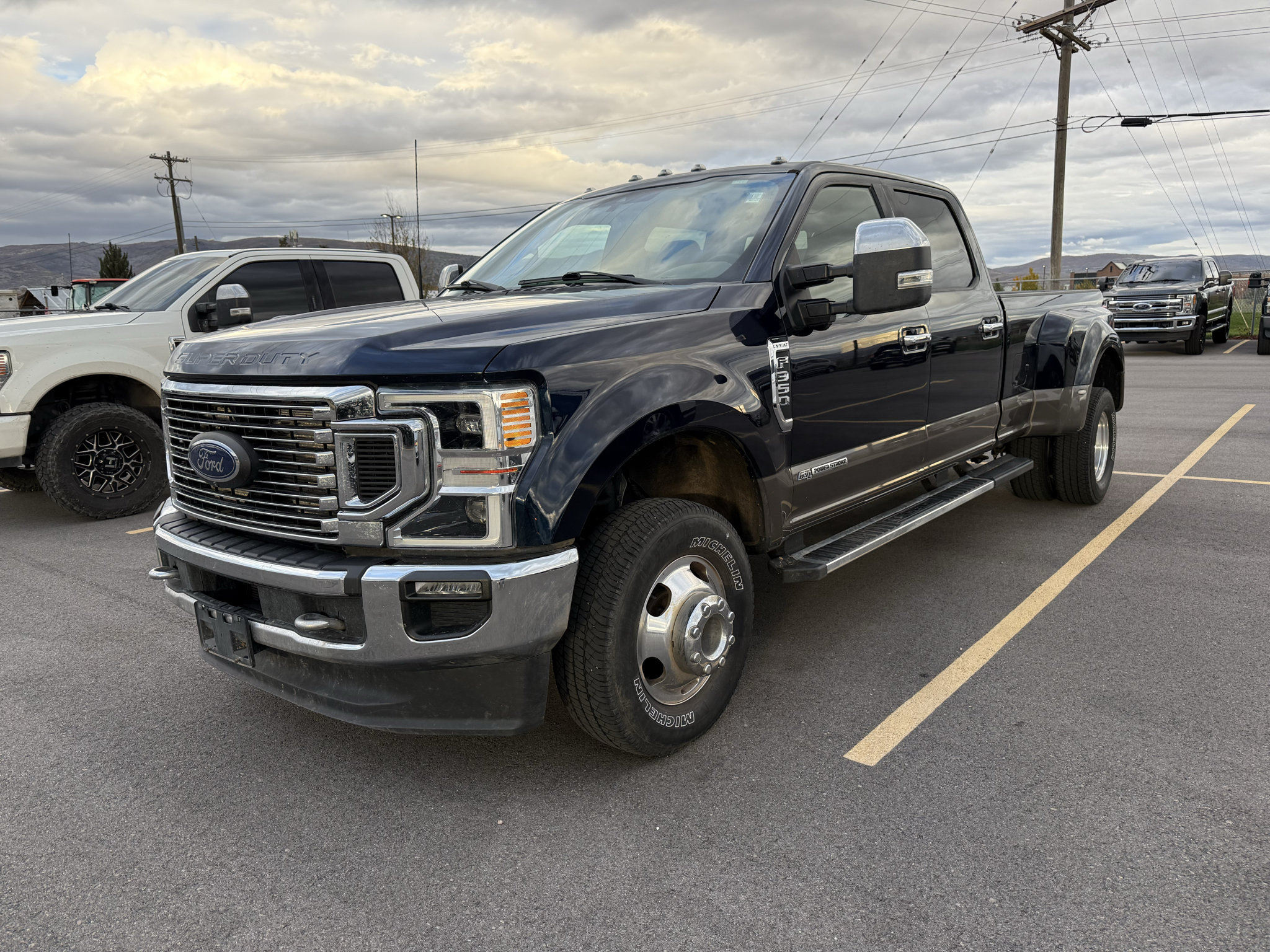 Used 2022 Ford F350 Lariat w/ Lariat Ultimate Package AWD/4WD image 1